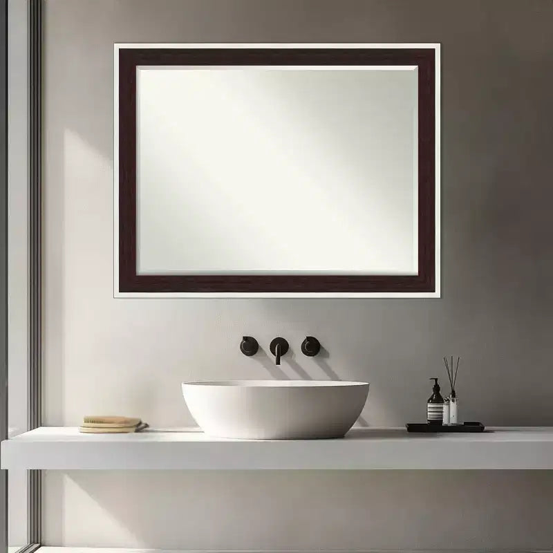 Specchio da parete per bagno con cornice smussata da 24x18 pollici – Espresso Silver