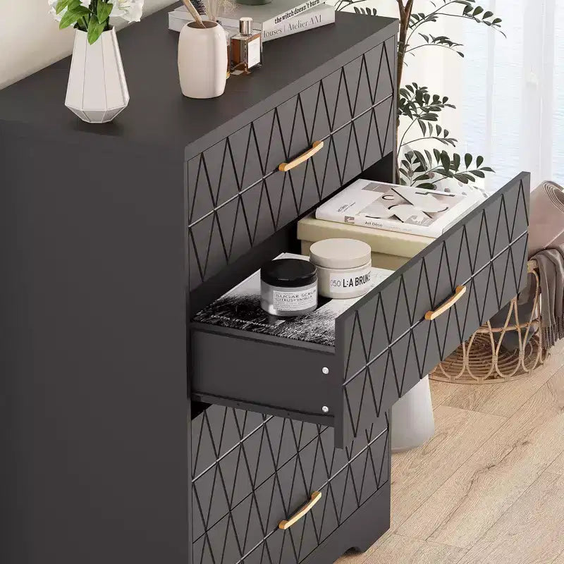 Comò in legno per camera da letto con 4 cassetti, comò moderni alti, cassettiera ampia con maniglie dorate, comodino con cassetti, armadietto organizer