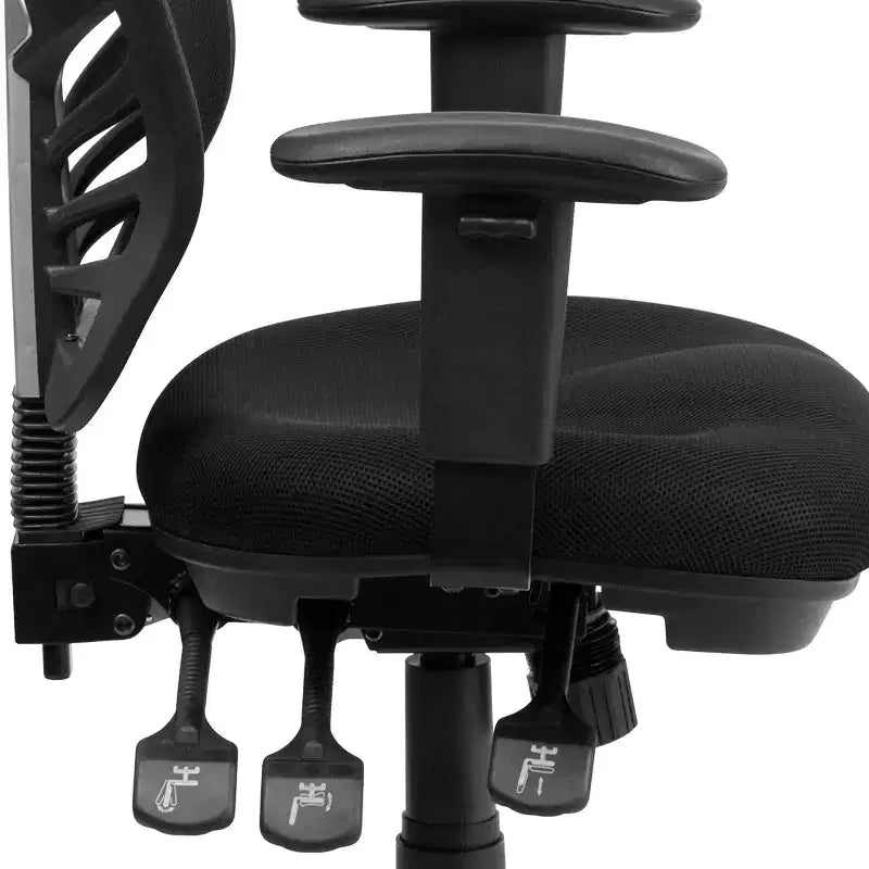 Sedia da ufficio ergonomica multifunzione in rete nera con schienale medio e braccioli regolabili